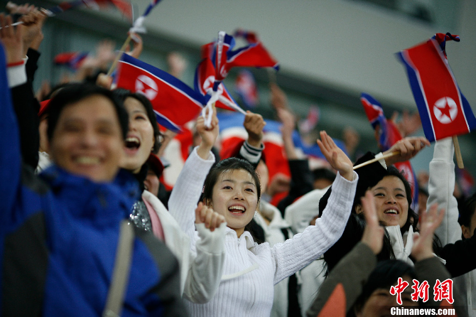 东亚运动会朝鲜夺男足金牌朝美女啦啦队抢眼