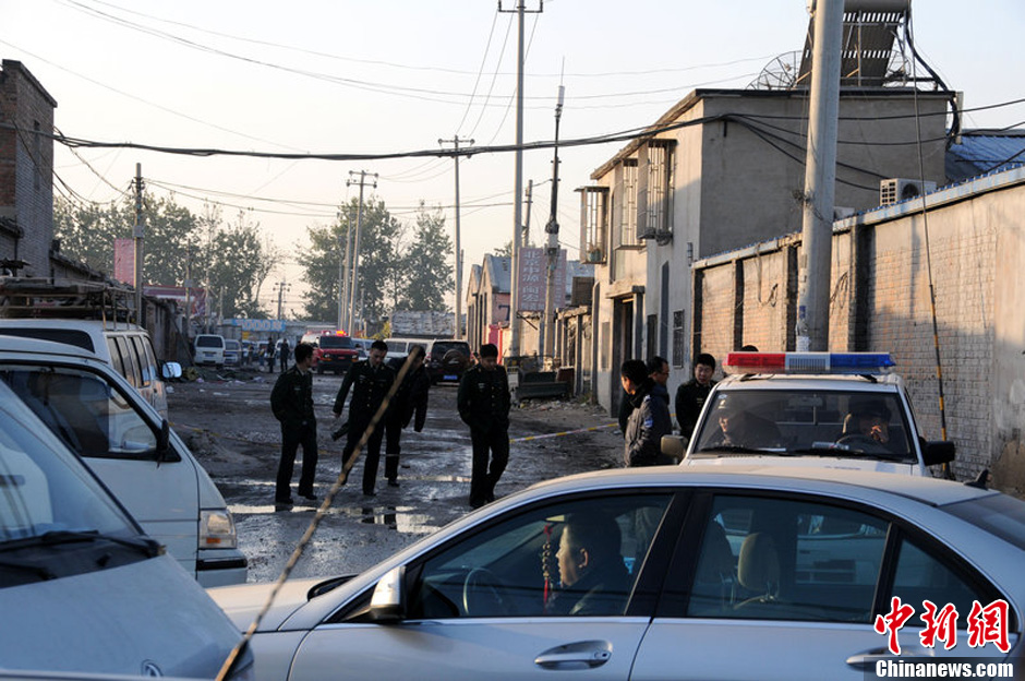 北京朝阳区小武基村库房起火已造成12人死亡