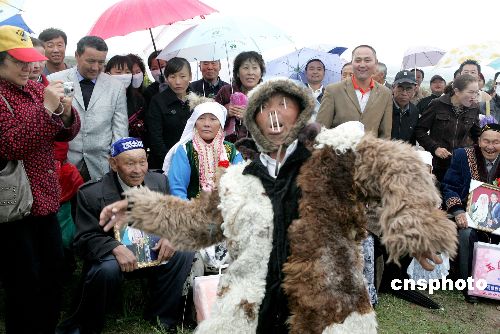 哈萨克族"熊舞"入选新疆非物质文化遗产保护名录