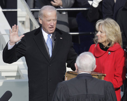 图:新一届美国政府副总统拜登宣誓就职