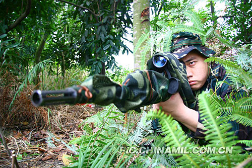 图:"岭南狙王"龚利威和他那十字分割的世界(5)