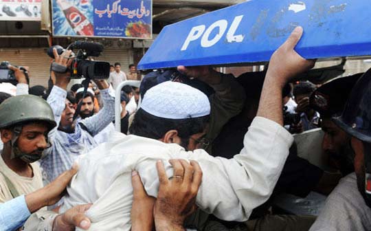 巴基斯坦一逊尼派武装组织领导人遇袭身亡(3)