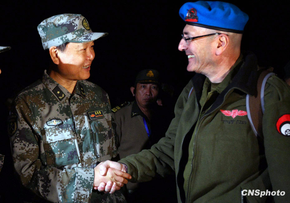 "前锋-2009a"军事演习夜间打响