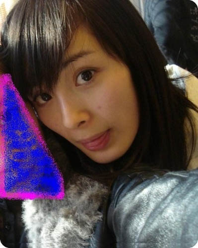 杨幂学生时代素颜照曝光 清纯可人