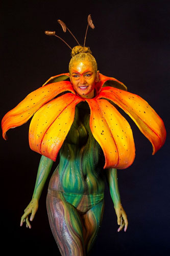 南非开普敦人体彩绘盛会妖娆上演