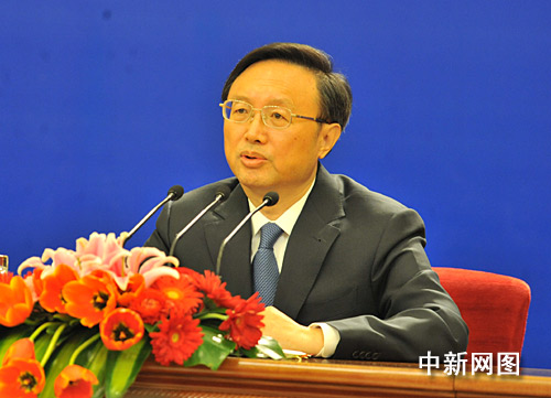 杨洁篪就外交政策和对外关系答记者问