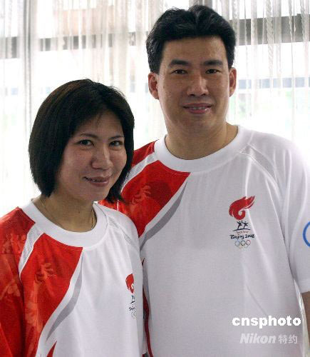 图:印尼明星火炬手夫妇王莲香与魏仁芳