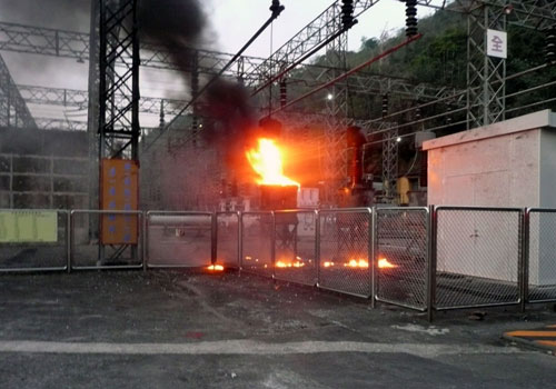 台一水力发电厂爆炸起火 逾万户居民短暂停电