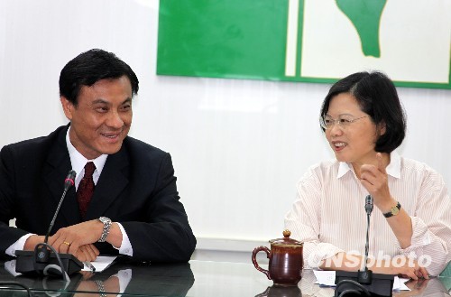 ��Ӣ��ȷ��2012����Ϊ�ռ�ȫ�䡰С�ա���