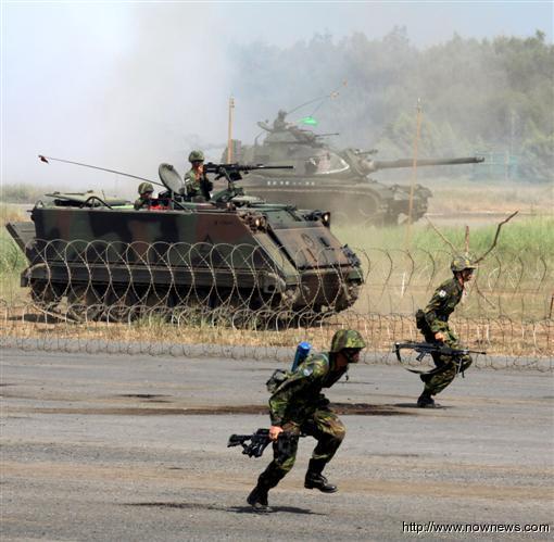 ̨�Ͼ�Ӫ����̹��ײ�����¹�һ�����ˣ�ͼ��