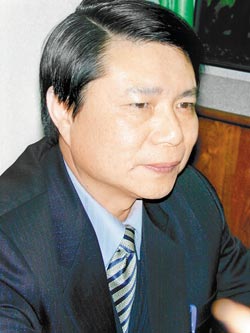 台湾一乡长车内收贿 被调查员当场人赃并获(图)