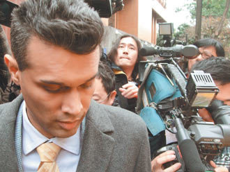 酒驾撞死台湾人后潜逃英国人跨海声明自己无辜