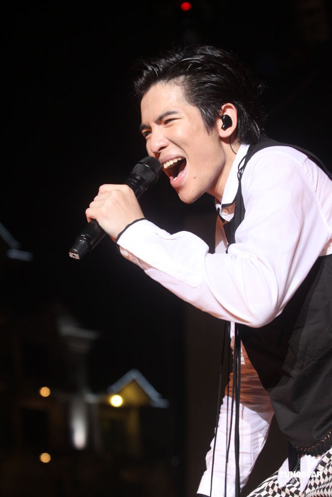 Ӱ��˫�������ڴ���̨�����ʱ�䱬���¼��ͼ��