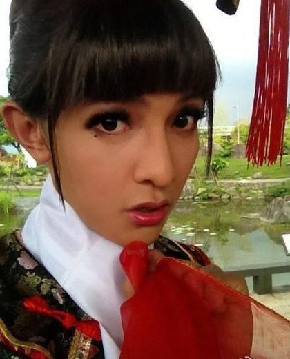 水汪汪大眼配上丰唇 汪东城扮女装惊艳网友(图)