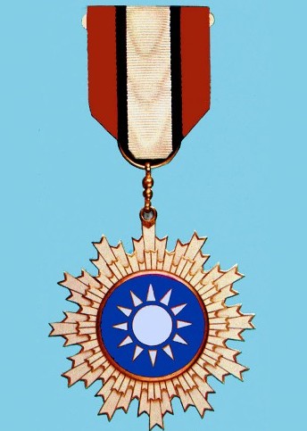 �������ѫ�¾ߴ���ɫ�ʻư��֮��������һ��