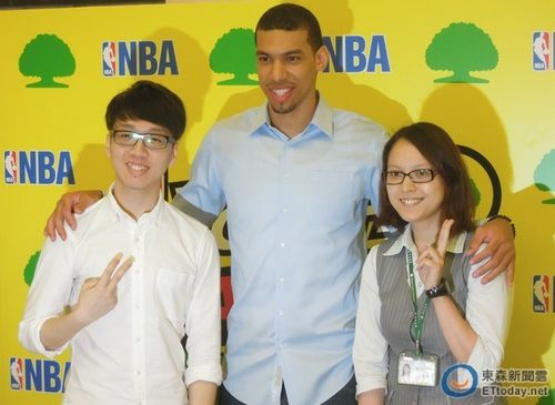 �������ָ��ָ�̨Ʒ��С��������������16�յ�̨