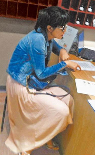 ���ѱ�������Ƥ���⻬��ζ������������Ů��ͼ��