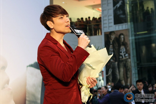 杨宗纬人气暴涨酬劳翻番《中国音超》每集40万