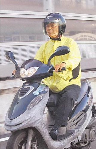 ̨����������ʦ��׬ǧ���»�5000��Ħ�и�ͨ��