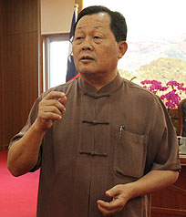 台湾大埔案民众抗争不断县长哽咽落泪问心无愧