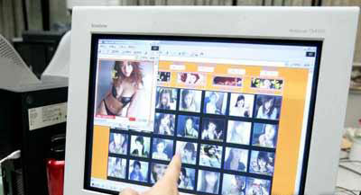 ̨�彫�����»���Ӧ���ս����ĵ�����ɫ��