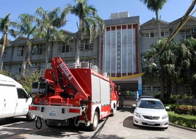 ��ʦ�����μ����⻢ͷ�����ҽ����ѧ��δ�ڳ�