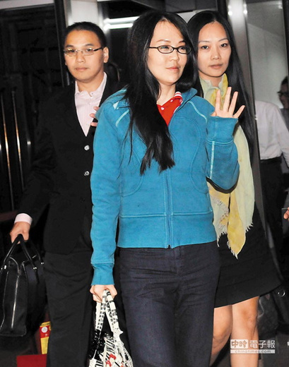 台北地检署侦办菁茵荋疑含禁药案,传唤连惠心到庭应讯.