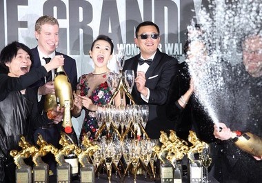 ������ն�½���Ӱ����������͸¶�����и���ͥ