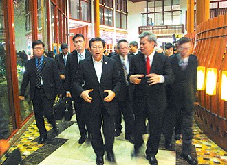 海协会长陈德铭冒大雾夜奔阿里山称“终于如愿”