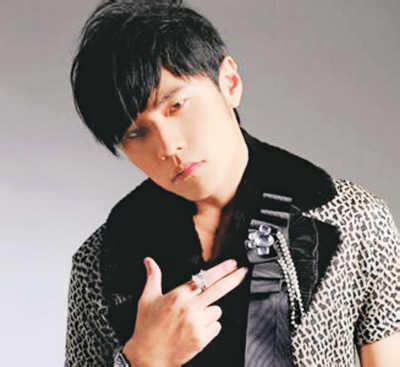 周杰伦:曾被乐坛大腕拒绝没音乐什么都做不了