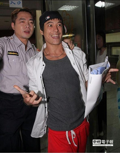 蒋家第四代蒋友青涉恐吓被起诉19日将首度开庭