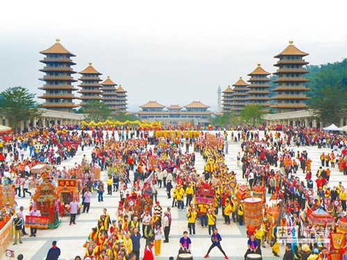 ������2000�����������з��Ӽ���ݡ���ʦ��