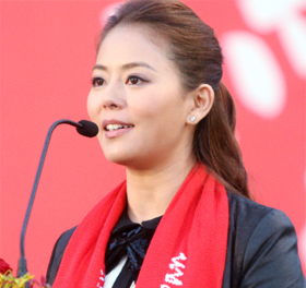 主持人称马英九“下台”引尴尬网友调侃“爽啦”