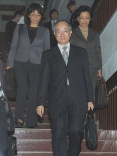 快讯:台“检察总长”黄世铭泄密弹劾案未通过