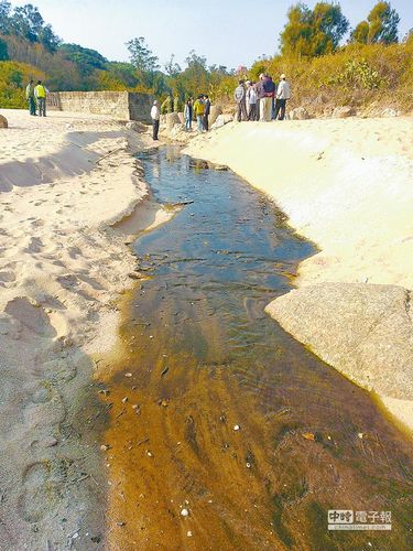 金门现油亮“黑龙江”疑祸首是军方补油库(图)