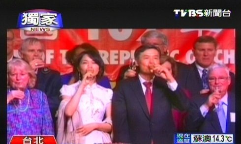 ���ߴϷ�̨�����Ӣ����ʷ���񣿷򳪸���ƴ����