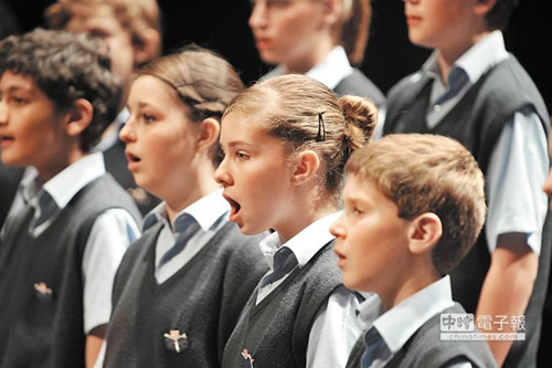 ����ʥ���˶�ͯ�ϳ��Ž���̨��������ţ��Ĵ��졷