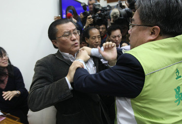 ̨�����óЭ����Ӫ�����������˷类���Ѫ