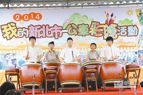 少年曾屡犯窃盗“鼓”出自信回归正轨(图)