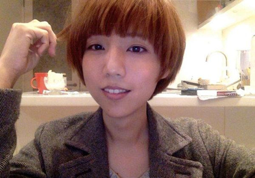 台湾独立乐团男主唱外貌比女人还女人(图)