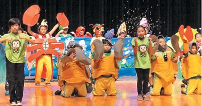 台湾小学生飙戏海底世界搬上舞台(图)