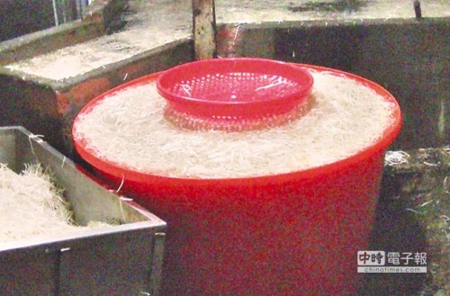 ̨��ҵ�߷�����Ư�׼���ѿ30��ÿ�ճ���800��