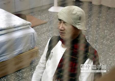 �����ǰ��ϯ���˽�ʳ��Ӣ��̽���Ա��Ÿ���ͼ��