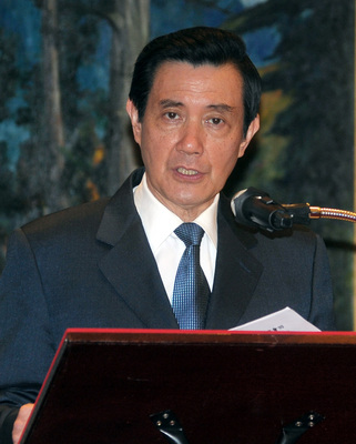 ��Ӣ��̸������ϵ��ά�ֺ�ƽ���ٶ�˫��������