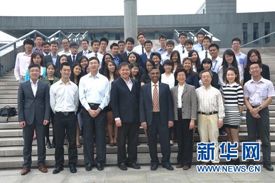 ����ѧ�ӽ����׽조�ѹ�Ӣ������ѧ����ҵ���