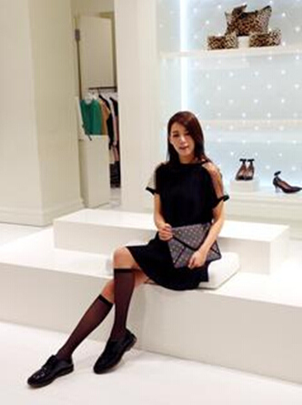 ��˼ƽ��������Ů�Ż�������׷�ҡ�������