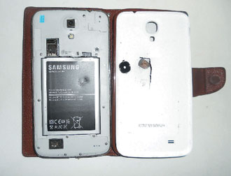 ������������ִ����һǹ�ؿ��ֻ������ӵ�