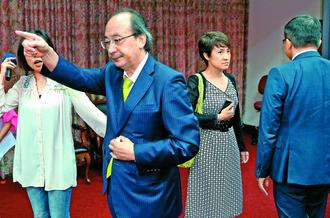 ̨�����ίԱ�����°���ͶƱȫ������Ӫ����