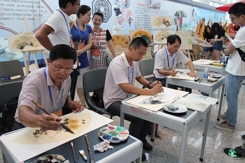 �������괴���Ļ�չ������ײ�ǻ۵Ļ�