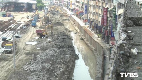 高雄气爆灾区追加补助灾民直批善款补助滥发